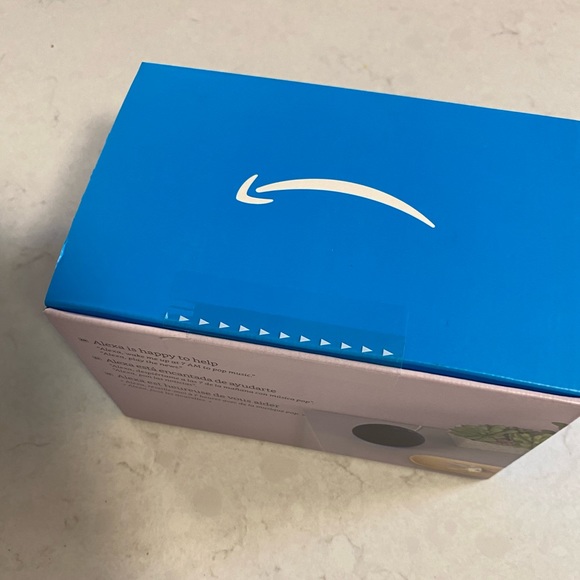 Amazon echo dot - sealed in packaging - Picture 2 of 3